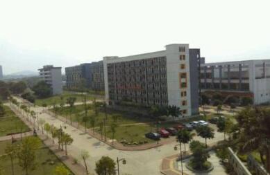 广西经贸高级技工学校图片