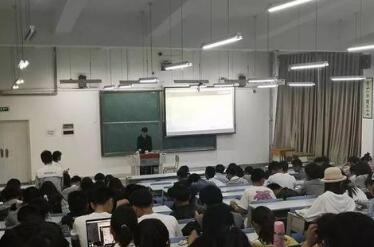 青海计算机学校图片