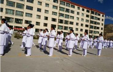 青海护士学校图片