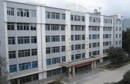 青海护理学校图片
