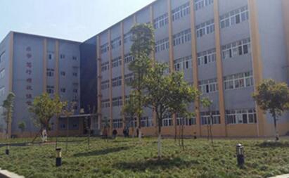 黑龙江东亚学团高级职业中学校图片