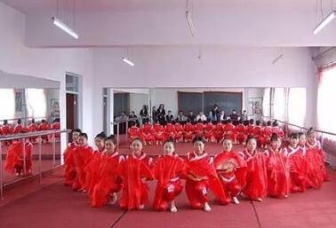 黑龙江外事学校图片