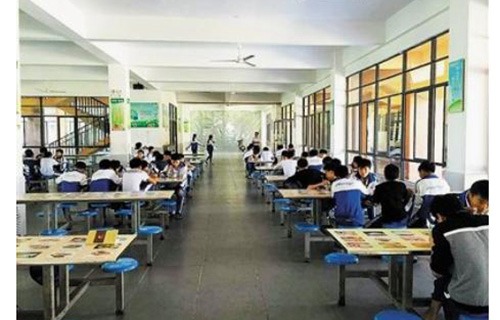 南京行知职工中等专业学校图片
