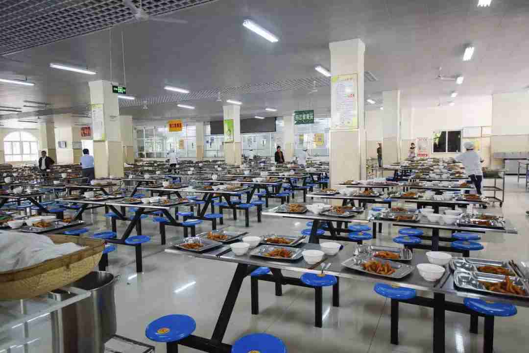 南京市玄武中等专业学校图片