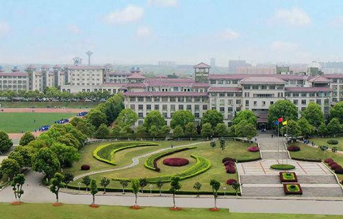 南京市职工中专学校图片