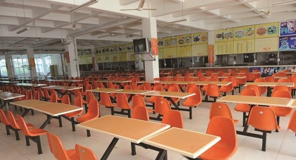 学校食堂