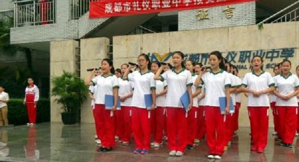 学生表演