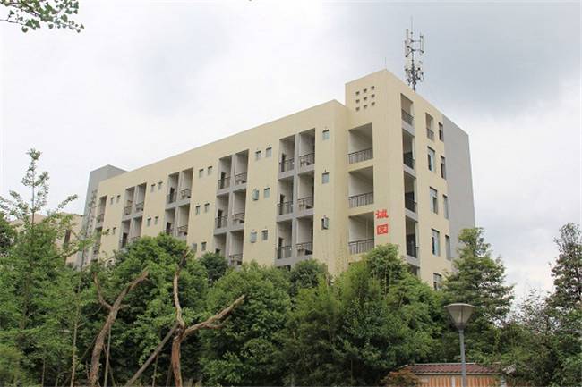 四川省巴中师范学校的寝室环境怎么样?