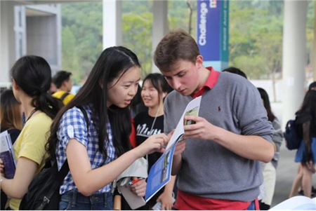 高职高专学院是民办和公立哪个好