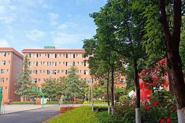 重庆市轻工业学校有那些专业?
