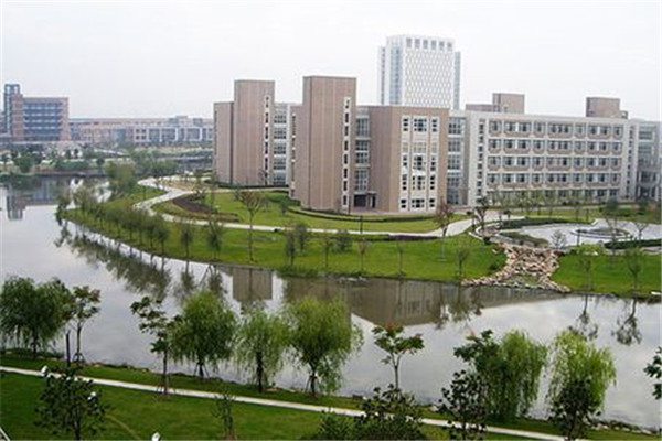 绵阳市艺术学校乘车路线怎么走?