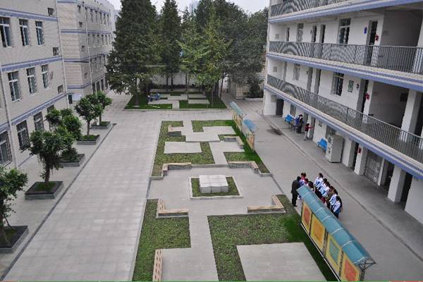 云南三鑫职业技术学院学费是多少