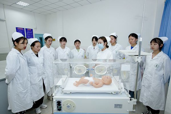 重庆市龙门浩职业高级中学有那些专业?