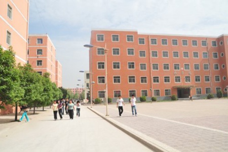 乐山医药科技学校是公办学校吗