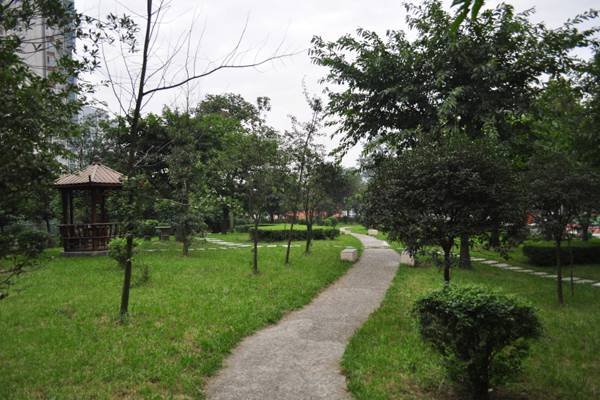 贵州省电子工业学校学费是多少