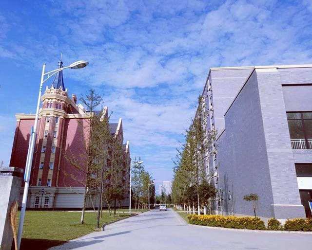 成都育华卫校在哪里
