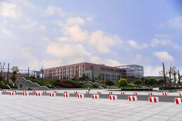 贵阳城市职业学院中专报名处在哪里
