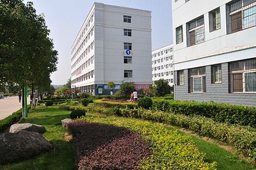 四川省南充外国语中等专业学校环境怎么样?