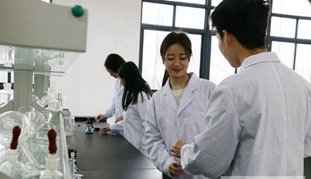 成都职高服装设计学校排名