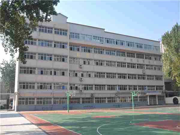 四川幼儿师范学校分数线