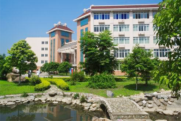 四川省成都卫生学校地址在哪里?