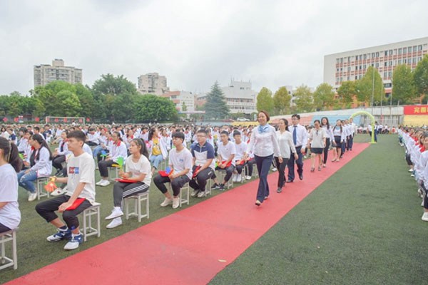 重庆市聚英技工学校环境怎么样?