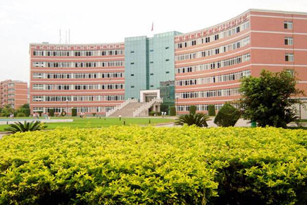 贵州省电子信息技师学院是职业学校吗