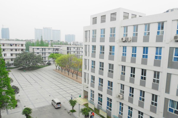自贡市蜀光中学地址在哪里