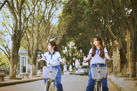 乐山医药科技学校是民办吗?