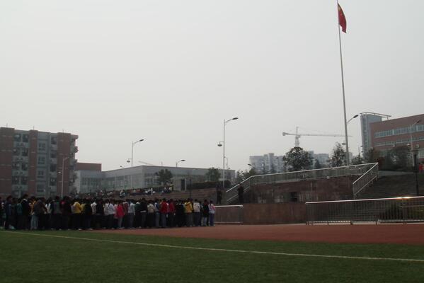 重庆市龙门浩职业学校到底怎么样?