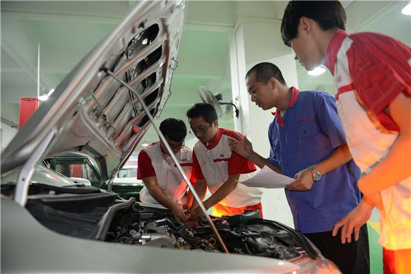 重庆市风景园林技工学校学费是多少?