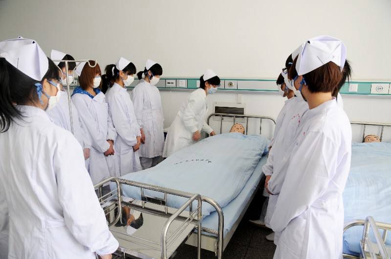 成都医学院护士学校好不好?