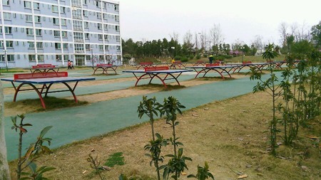 息烽县中等职业学校地址在哪里?