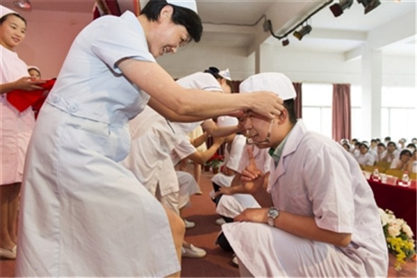 成都卫生学校介绍