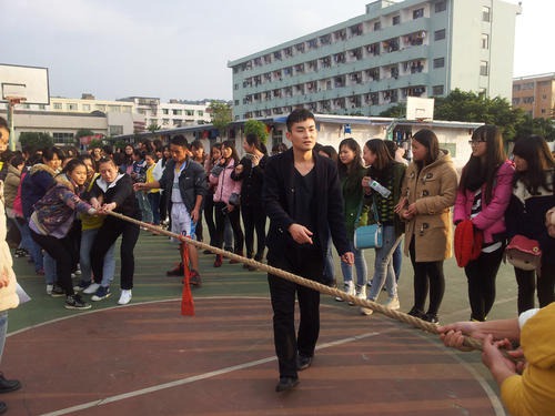 都江堰市职业中学是否是专科