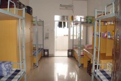 重庆市龙门浩职业学校好不好？