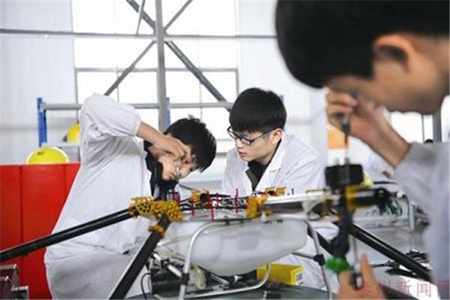 职高男生选什么专业好