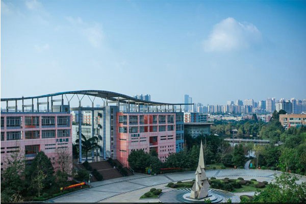 成都读幼师大概要多少钱