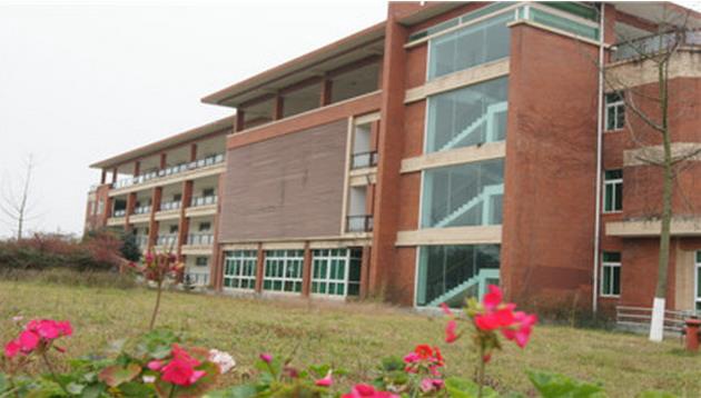 重庆市风景园林技工学校学费是多少?