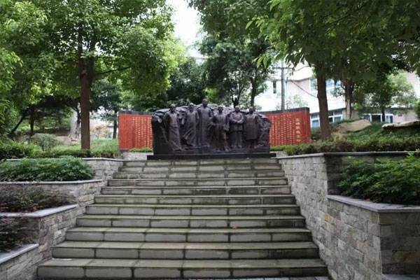 重庆市行知高级技工学校有那些专业?