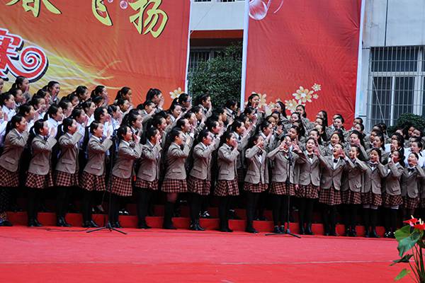 重庆市九龙坡职业教育中心有那些专业?