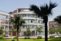 重庆市龙门浩职业学校缴费多少？