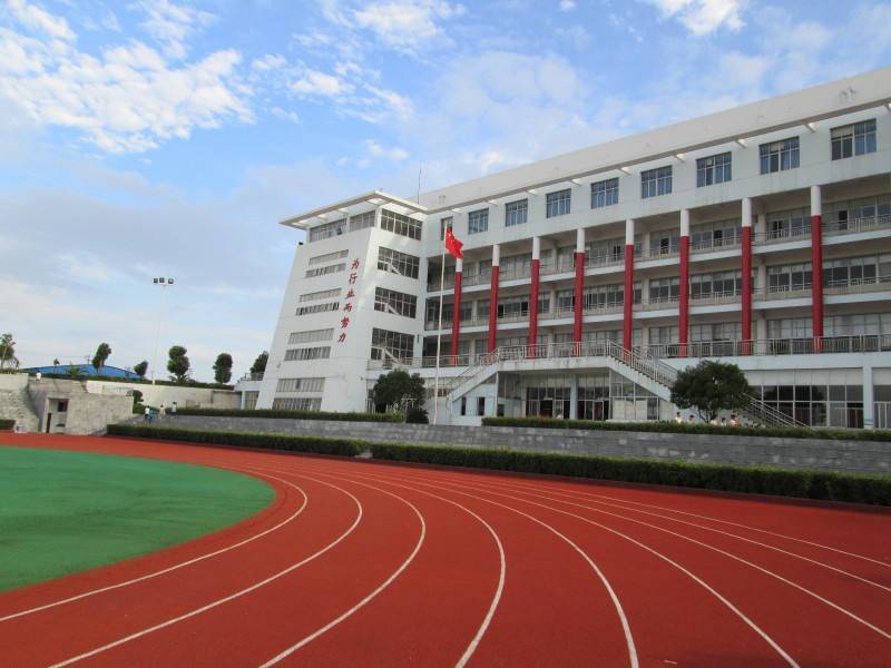 成都百年农工子弟职业学校寝室环境怎么样?