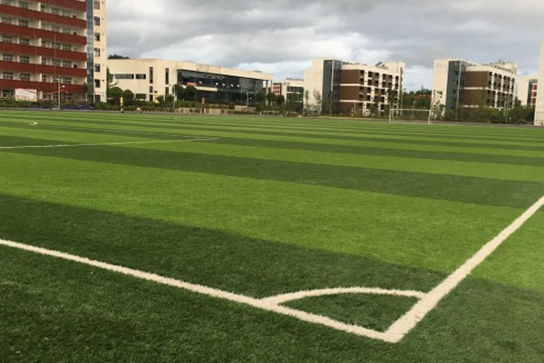 泸州市江阳职业高级中学校学费是多少?