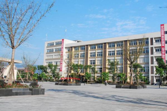 六盘水市理工职业技术学校可以升本吗