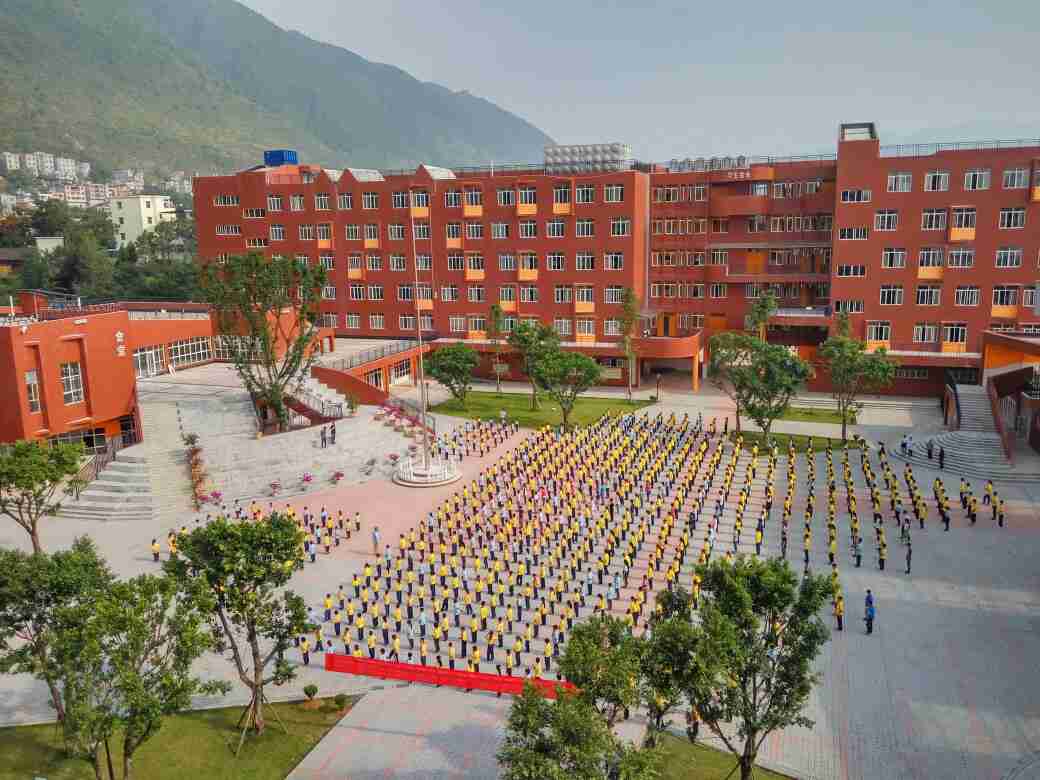 贵阳市体育中学是全日制的吗