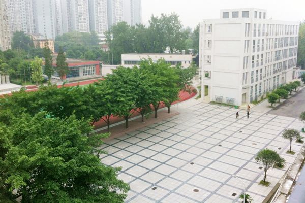 贵州省电子工业学校学费是多少
