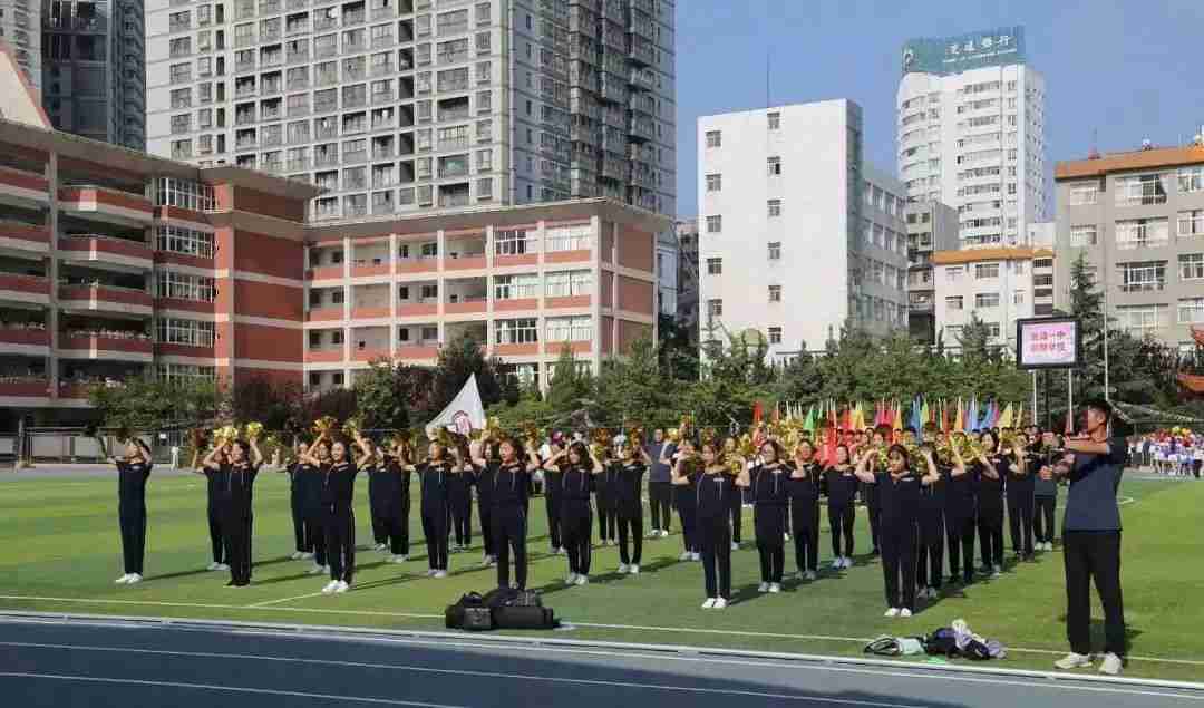 成都市青羊区青苏职业中专学校好不好?