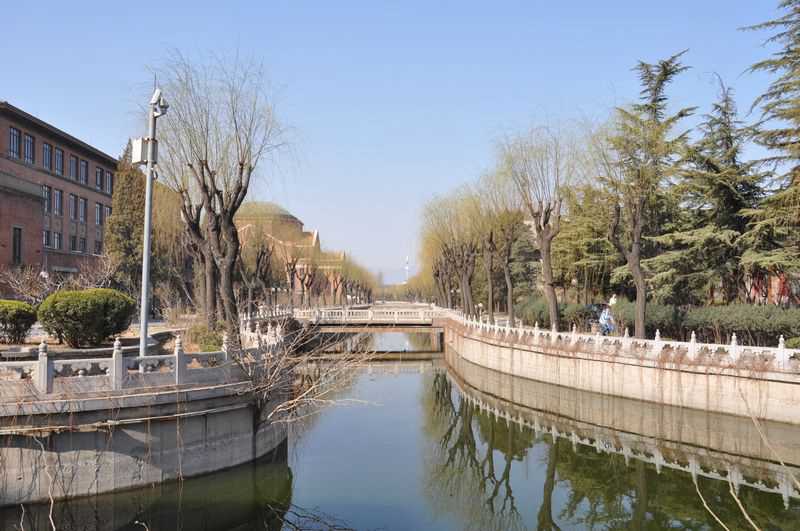 云南省玉溪卫生学校乘车路线怎么走?