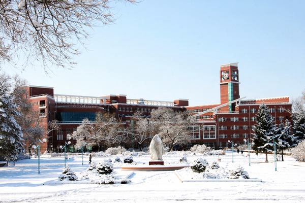 云南师范大学商学院助学政策是什么?